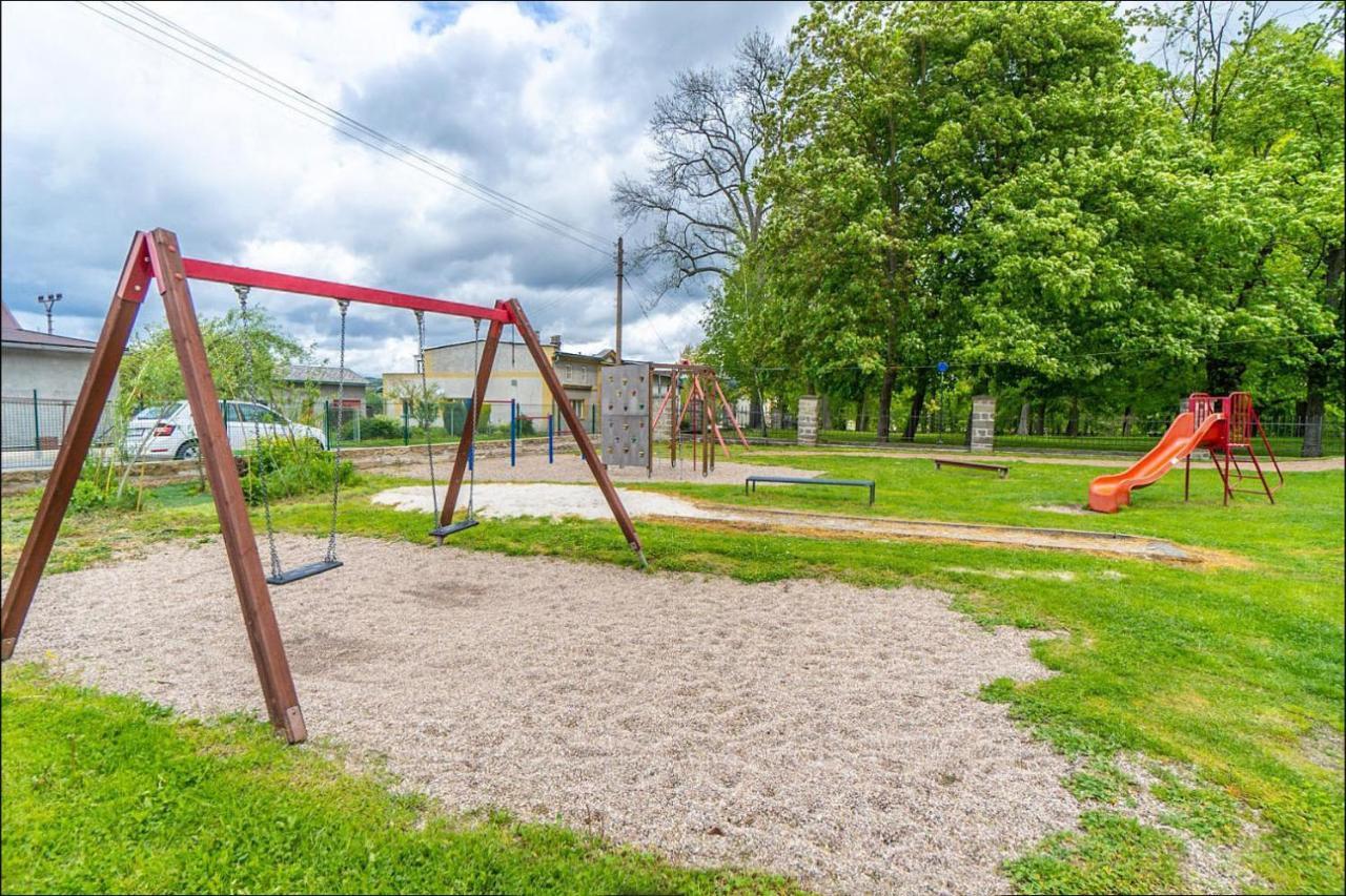 Apartmany Monastery Suites Zirec Dvůr Králové nad Labem Екстериор снимка